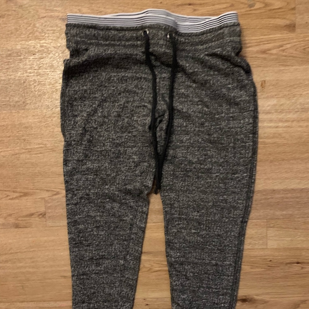 GREY JOGGERS